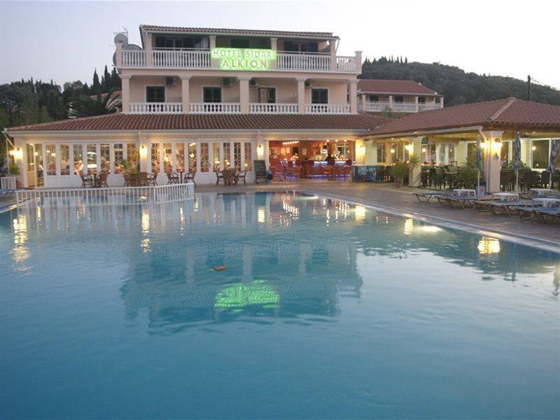 Alkyon Beach Hotel Agios Georgios Pagon Bagian luar foto